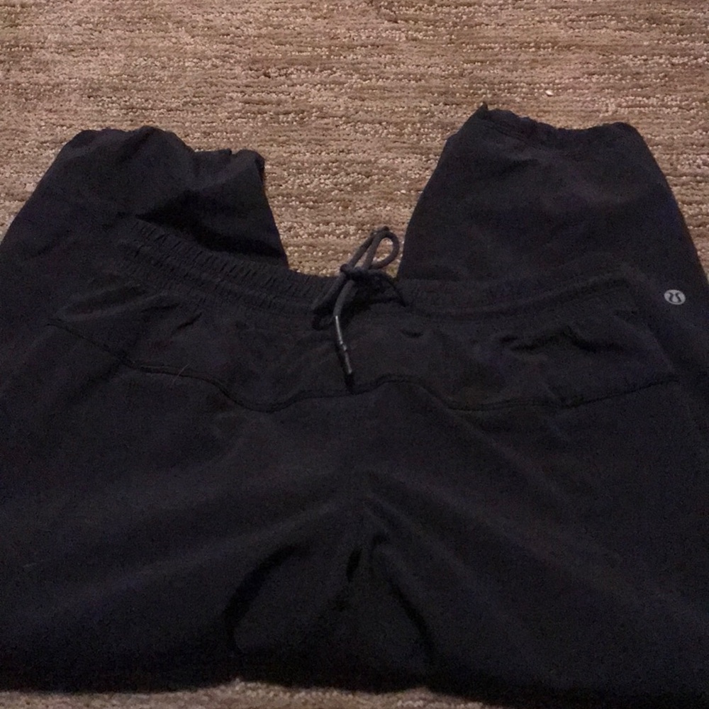 Lululemon crops